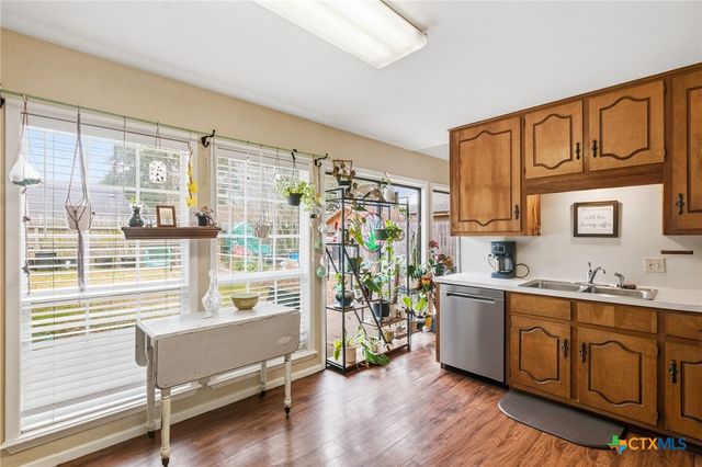 110 Rio Vista Drive, Victoria, TX 77904