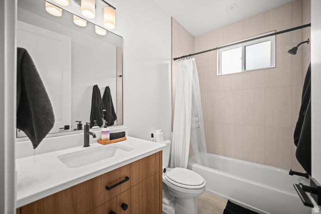 756 W SAPPHIRE LN, St. George, UT 84790