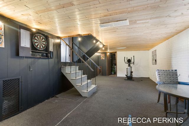 14705 Valley View Avenue, Holland, MI 49424