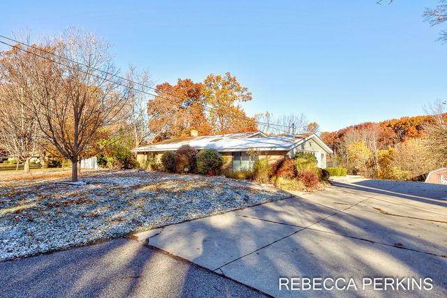 14705 Valley View Avenue, Holland, MI 49424