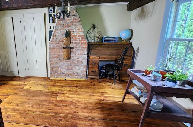 5 Putnam Hill Rd, Sutton, MA 01590