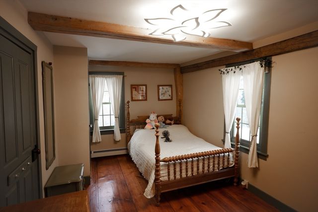 5 Putnam Hill Rd, Sutton, MA 01590