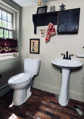 5 Putnam Hill Rd, Sutton, MA 01590