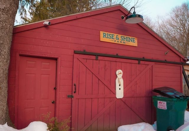 5 Putnam Hill Rd, Sutton, MA 01590