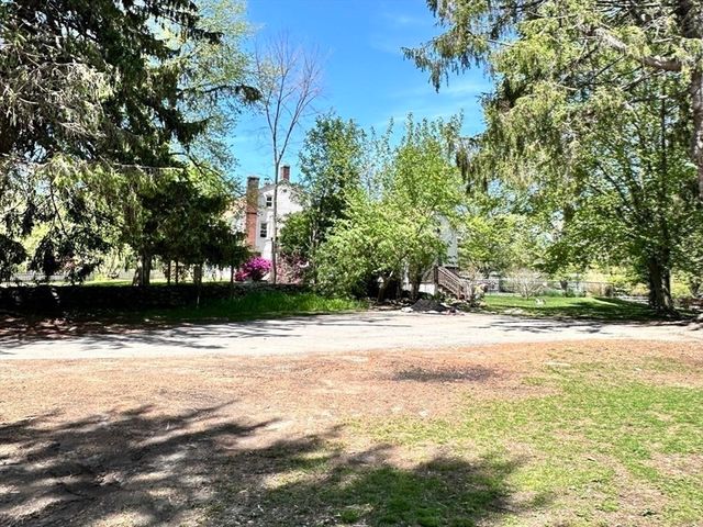 5 Putnam Hill Rd, Sutton, MA 01590