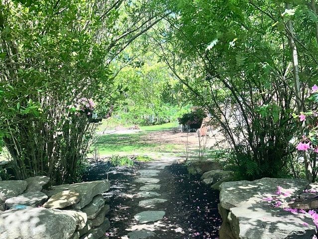 5 Putnam Hill Rd, Sutton, MA 01590