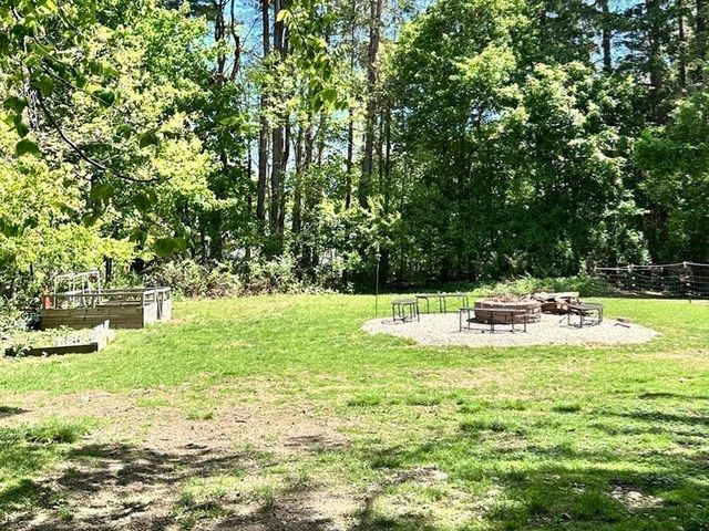 5 Putnam Hill Rd, Sutton, MA 01590