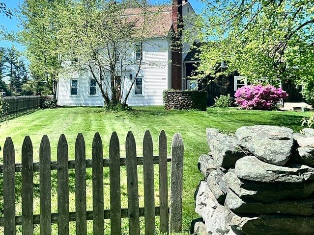 5 Putnam Hill Rd, Sutton, MA 01590