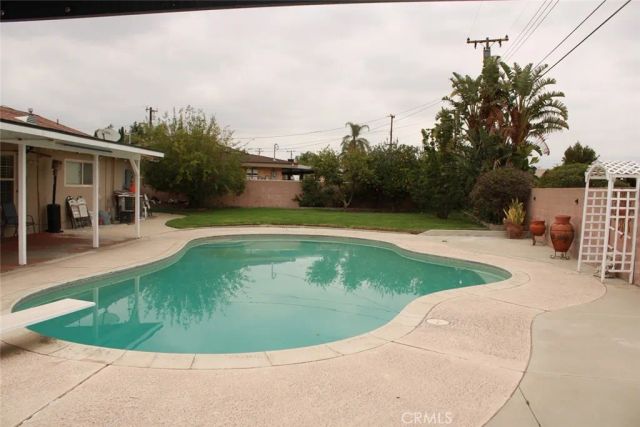 9081 Tangelo, Fontana, CA 92335