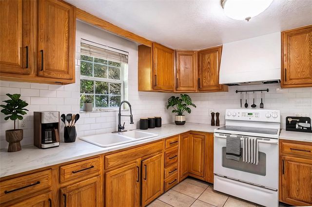 308 W DIXIE STREET, Plant City, FL 33563