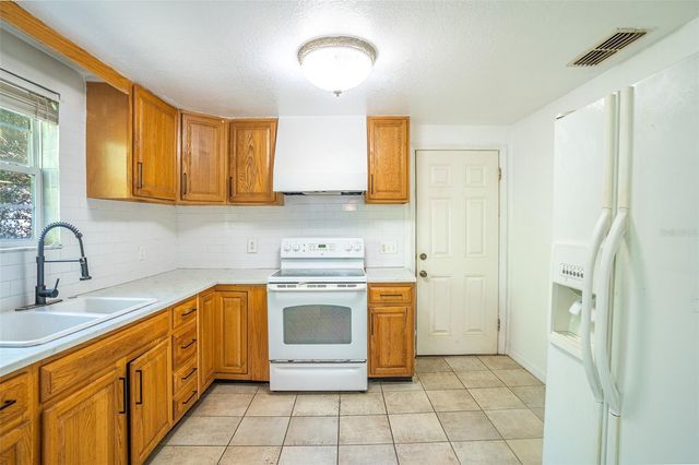 308 W DIXIE STREET, Plant City, FL 33563