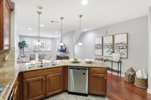 1701 Shore Place 5, Santa Clara, CA 95054