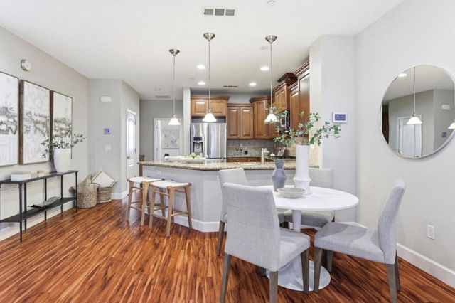 1701 Shore Place 5, Santa Clara, CA 95054