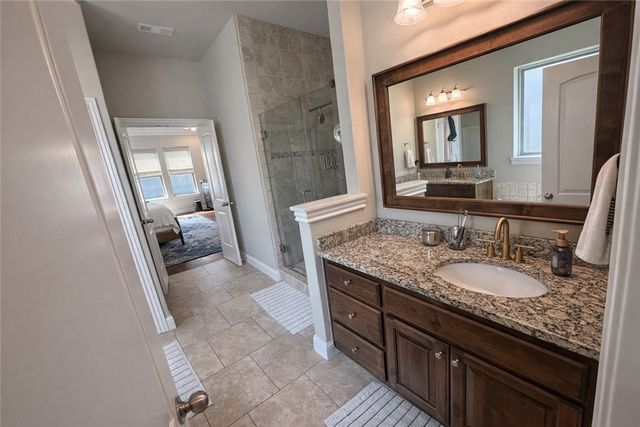 3737 N Lalique Lane, Fayetteville, AR 72704
