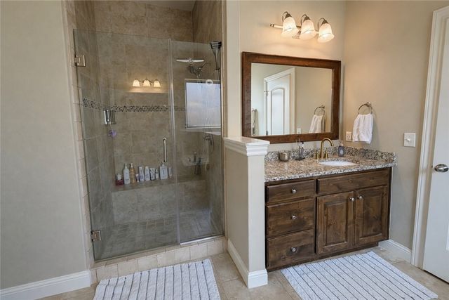 3737 N Lalique Lane, Fayetteville, AR 72704