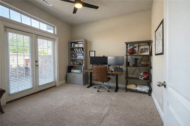 3737 N Lalique Lane, Fayetteville, AR 72704