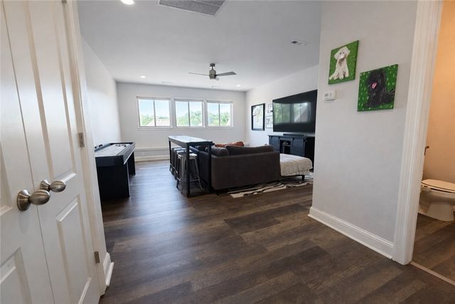 3737 N Lalique Lane, Fayetteville, AR 72704