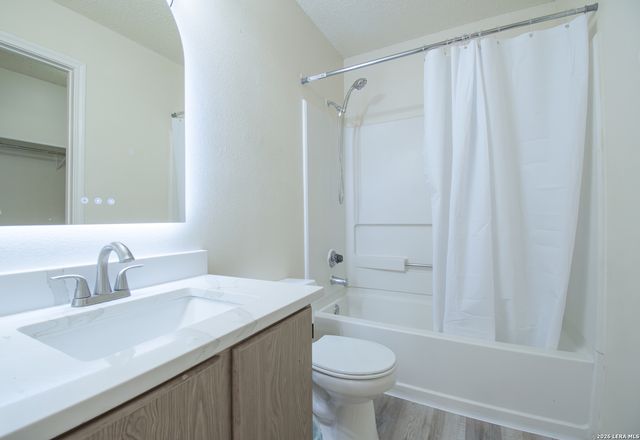 8166 CHERYL MEADOW DR, Converse, TX 78109