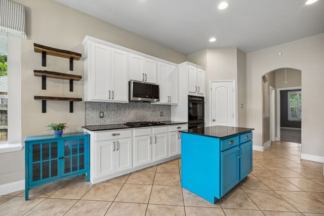 4306 Aston Lane, Mansfield, TX 76063