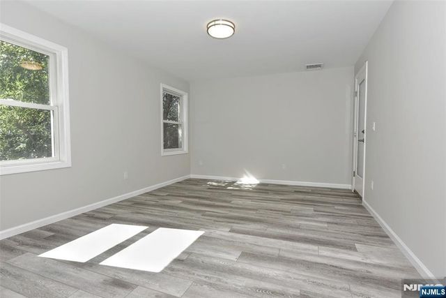 7 Bergen Street 203, Westwood, NJ 07675