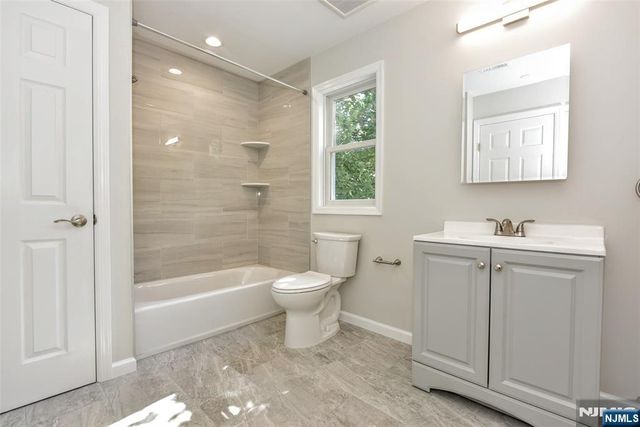 7 Bergen Street 203, Westwood, NJ 07675