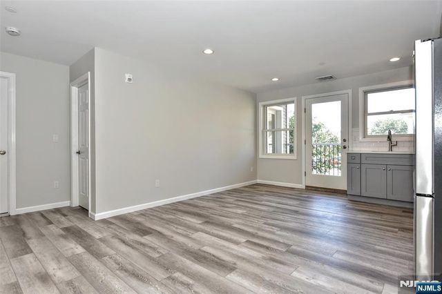 7 Bergen Street 203, Westwood, NJ 07675