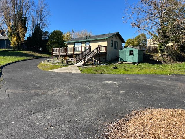 91 Alta Vista Avenue, Watsonville, CA 95076