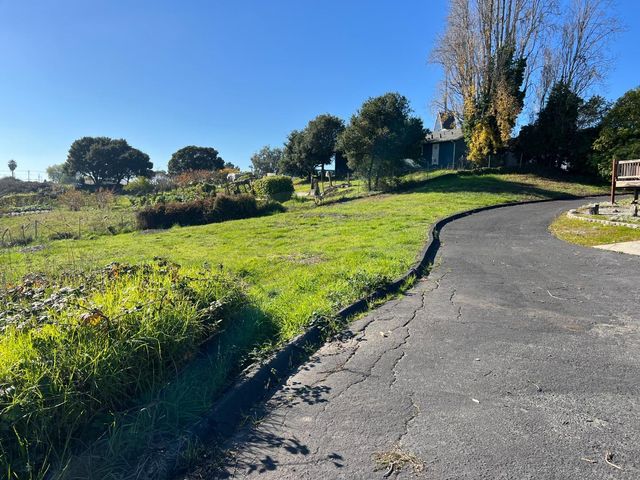 91 Alta Vista Avenue, Watsonville, CA 95076