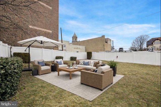 25 MADISON AVE, Lansdowne, PA 19050