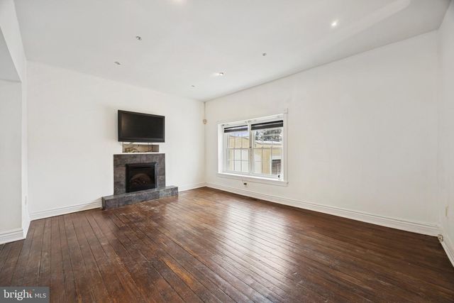 25 MADISON AVE, Lansdowne, PA 19050