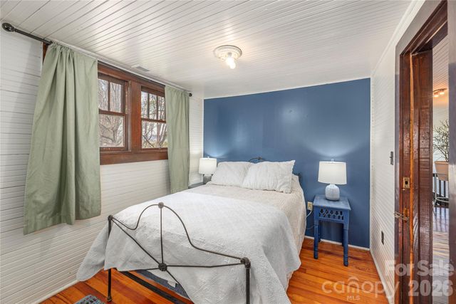 12 Oteen Church Road, Asheville, NC 28805
