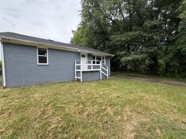 421 Plum St, Clarksville, TN 37042