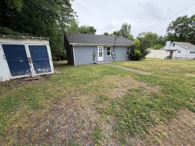 421 Plum St, Clarksville, TN 37042