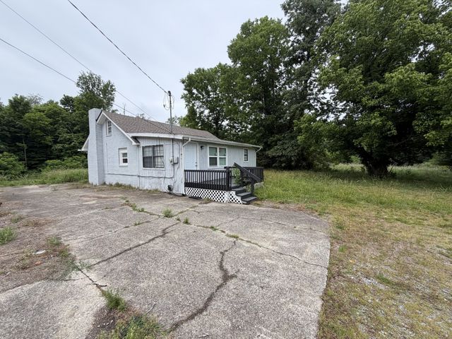 421 Plum St, Clarksville, TN 37042