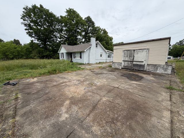 421 Plum St, Clarksville, TN 37042