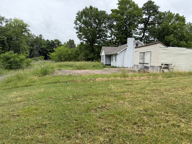421 Plum St, Clarksville, TN 37042