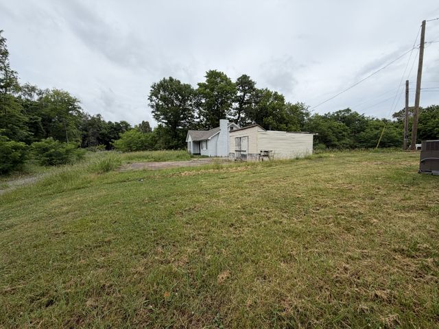 421 Plum St, Clarksville, TN 37042