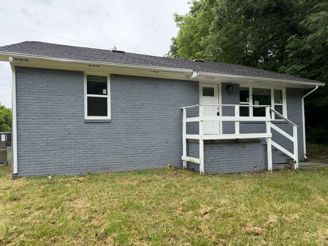 421 Plum St, Clarksville, TN 37042
