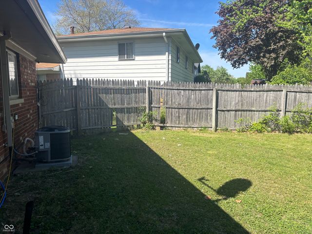 9442 Gemini Drive, Indianapolis, IN 46229