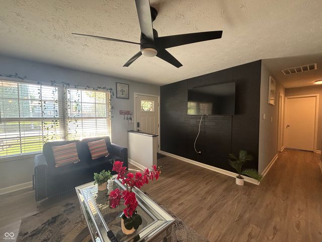 9442 Gemini Drive, Indianapolis, IN 46229