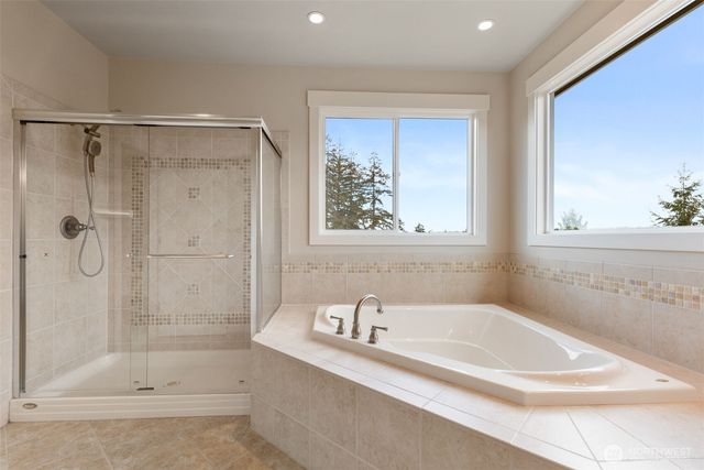 11921 157th Avenue NE, Redmond, WA 98052