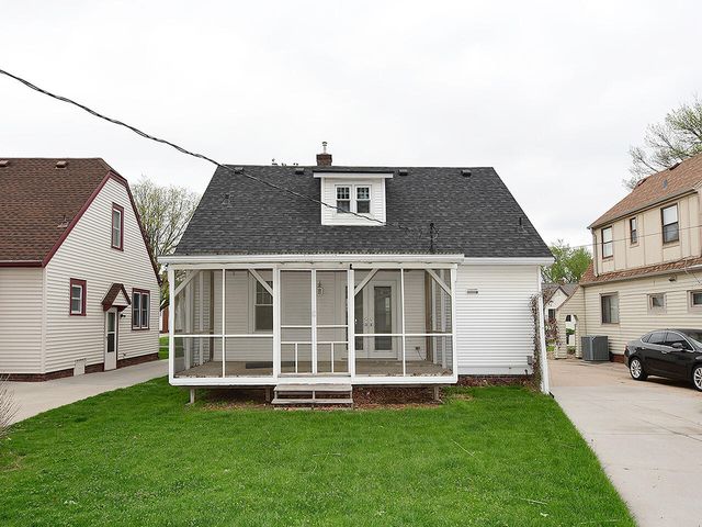 2615 AVENUE D, Council Bluffs, IA 51501