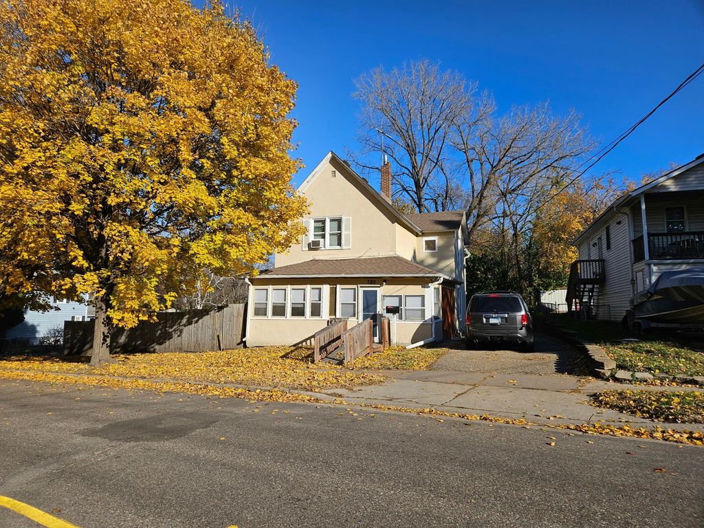 780 Dodd Road, West Saint Paul, MN 55118