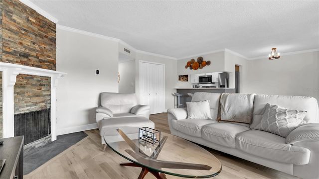 10192 SEMINOLE ISLAND DRIVE, Largo, FL 33773