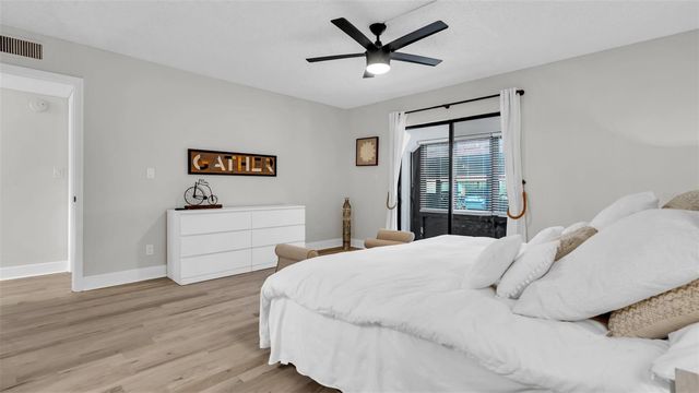 10192 SEMINOLE ISLAND DRIVE, Largo, FL 33773