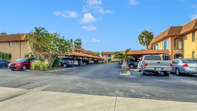 10192 SEMINOLE ISLAND DRIVE, Largo, FL 33773