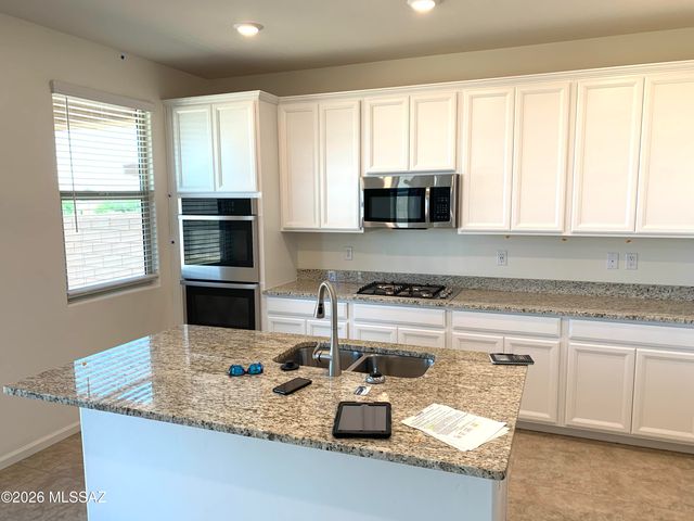 15621 S Calle Tunal, Sahuarita, AZ 85629