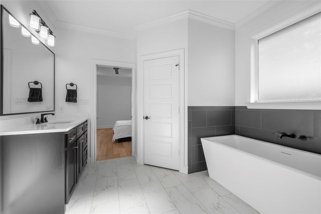 12015 Sequoia Lane, Woodway, TX 76712