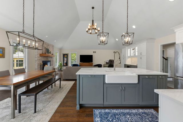 2125 Timbertrails Road, Lisle, IL 60532