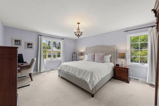 2125 Timbertrails Road, Lisle, IL 60532